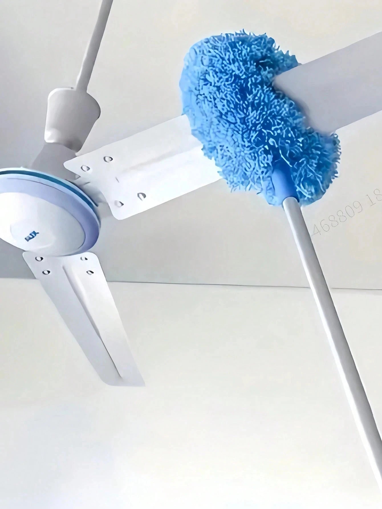 Microfiber Ceiling Fan Duster - Reusable Household Cleaning Tool for Ceilings Kitchens Bedrooms Bathrooms Furniture & Car Interiors